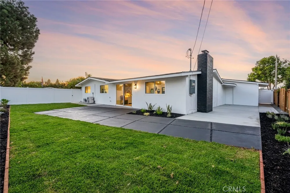 245 Tulane Costa Mesa, CA 92626