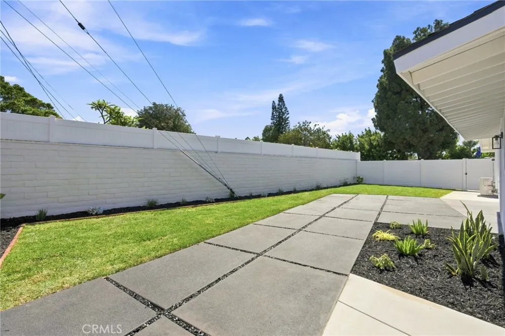 245 Tulane Costa Mesa, CA 92626