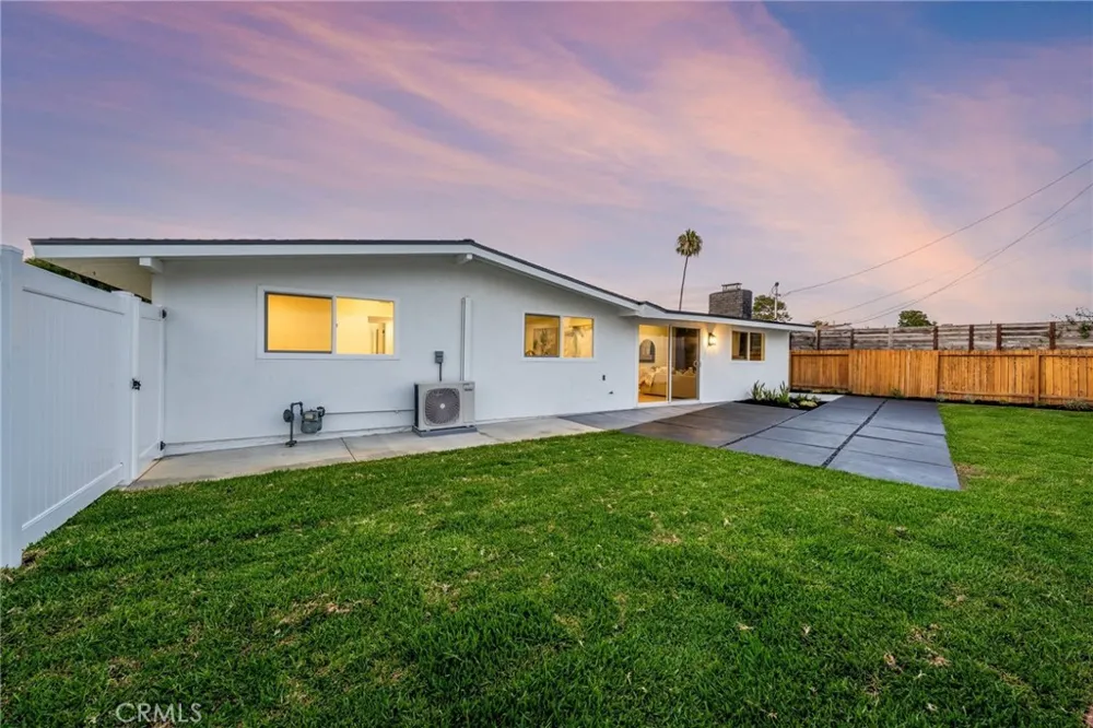 245 Tulane Costa Mesa, CA 92626