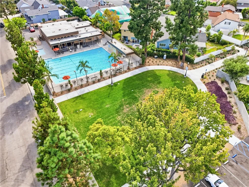 2142 Fallen Leaf Tustin, CA 92780