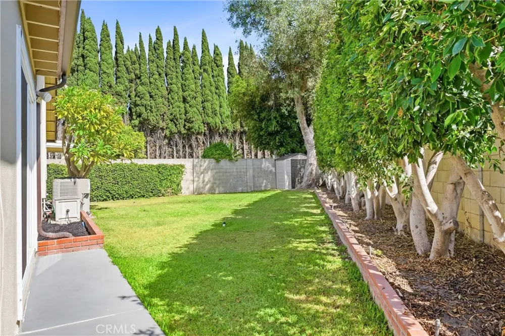 2142 Fallen Leaf Tustin, CA 92780