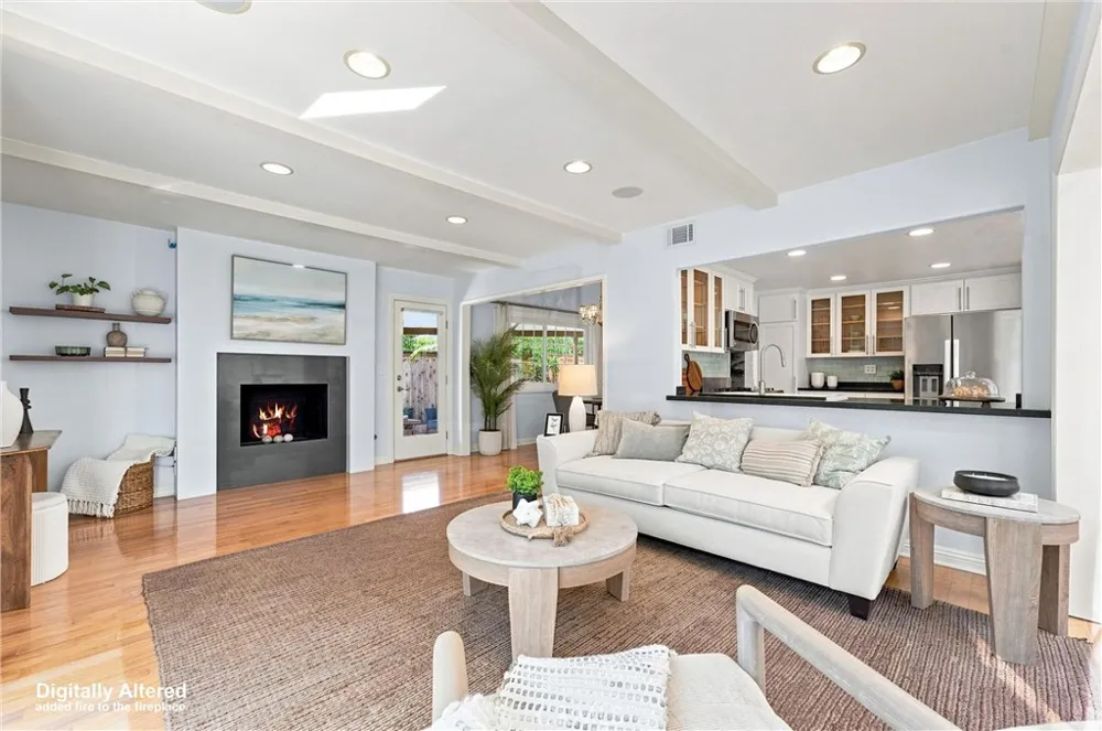 2142 Fallen Leaf Tustin, CA 92780