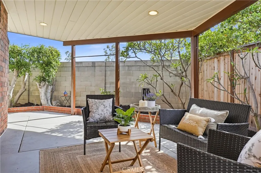 2142 Fallen Leaf Tustin, CA 92780