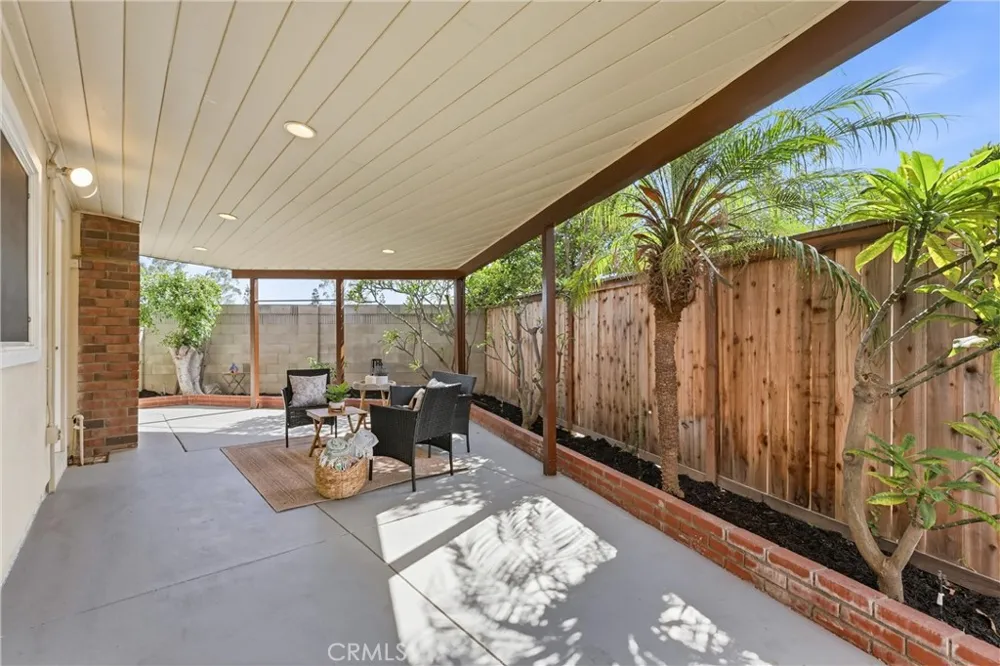 2142 Fallen Leaf Tustin, CA 92780