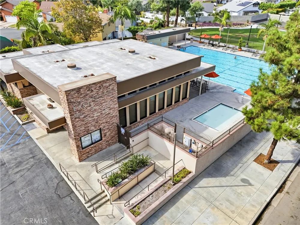2142 Fallen Leaf Tustin, CA 92780