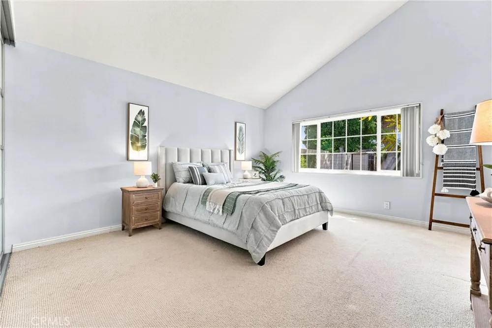 2142 Fallen Leaf Tustin, CA 92780