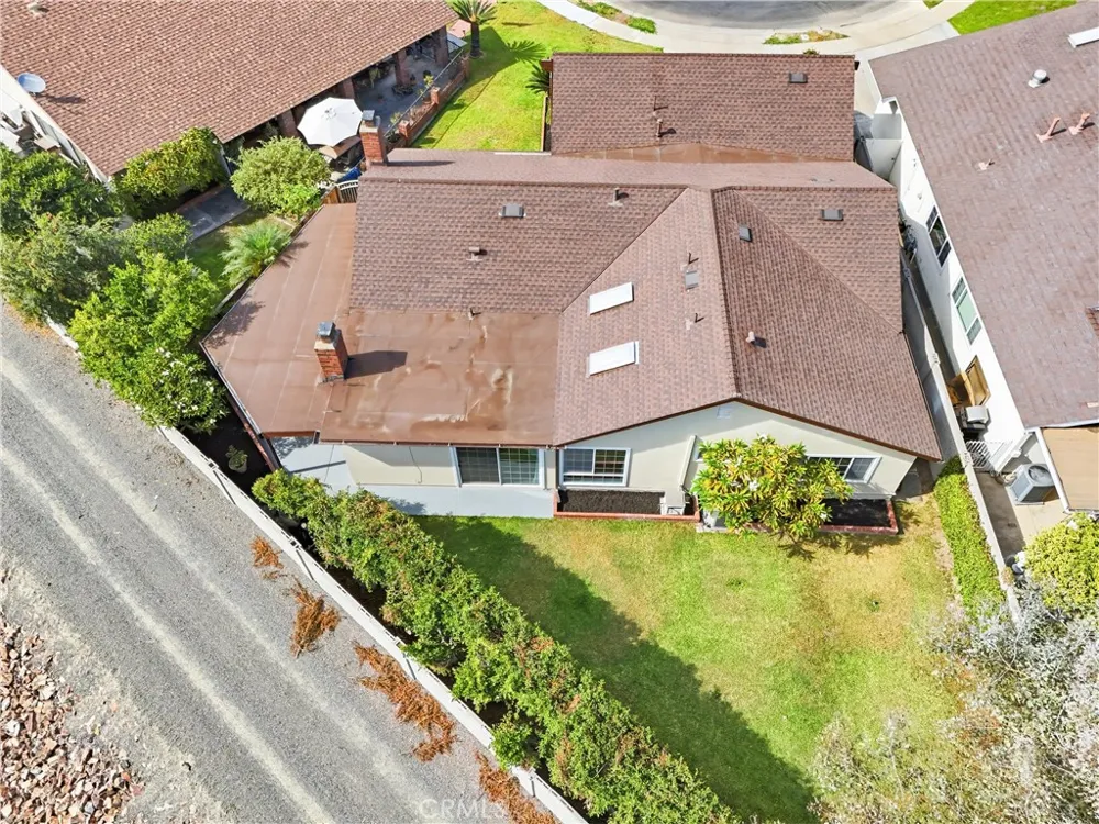 2142 Fallen Leaf Tustin, CA 92780
