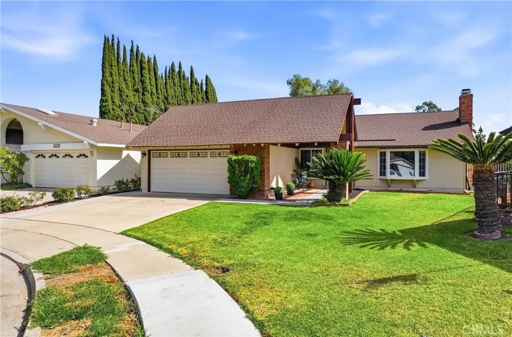 2142 Fallen Leaf Tustin, CA 92780
