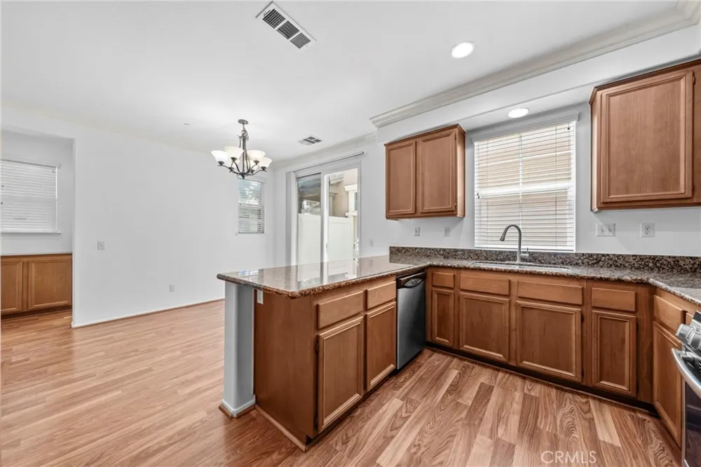 8780 Ussel Riverside, CA 92503