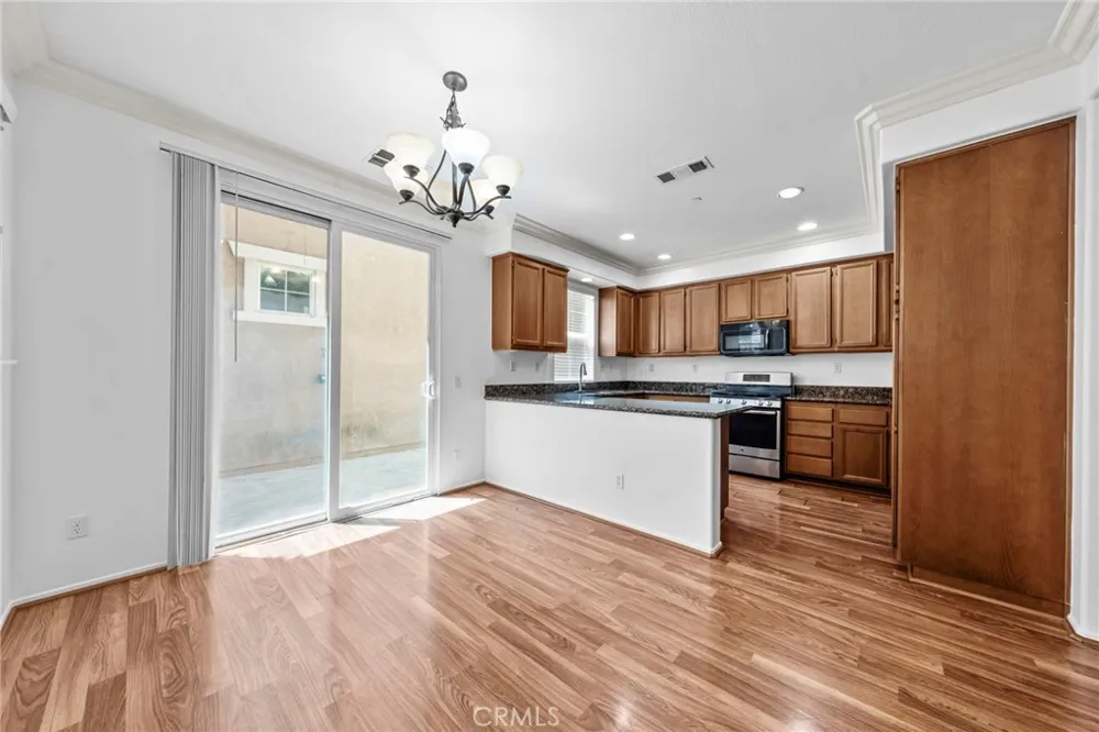 8780 Ussel Riverside, CA 92503
