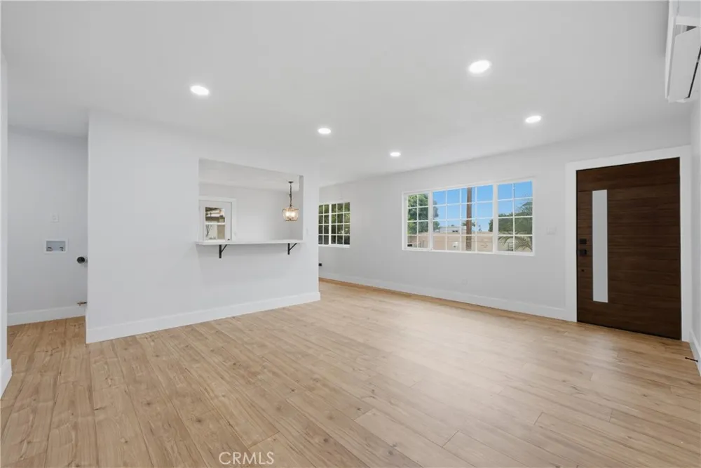 623 S Mistletoe Avenue San Jacinto, CA 92583
