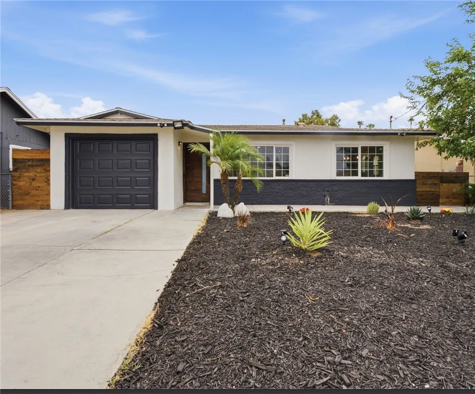623 S Mistletoe Avenue San Jacinto, CA 92583