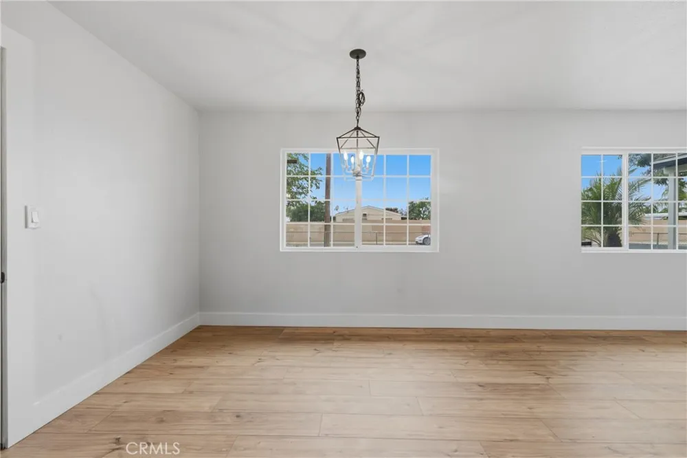 623 S Mistletoe Avenue San Jacinto, CA 92583