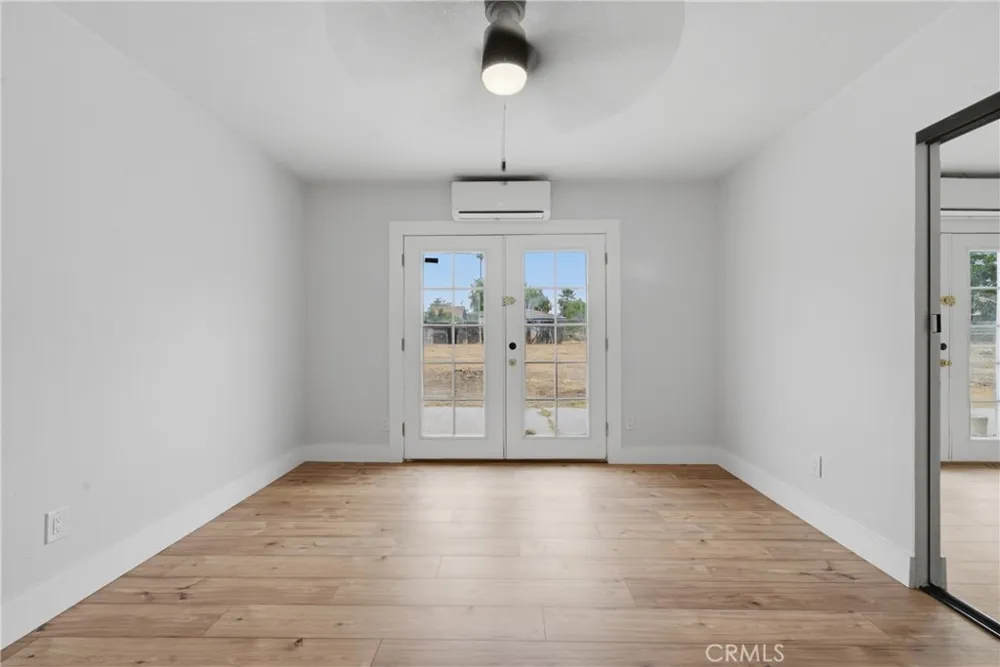 623 S Mistletoe Avenue San Jacinto, CA 92583