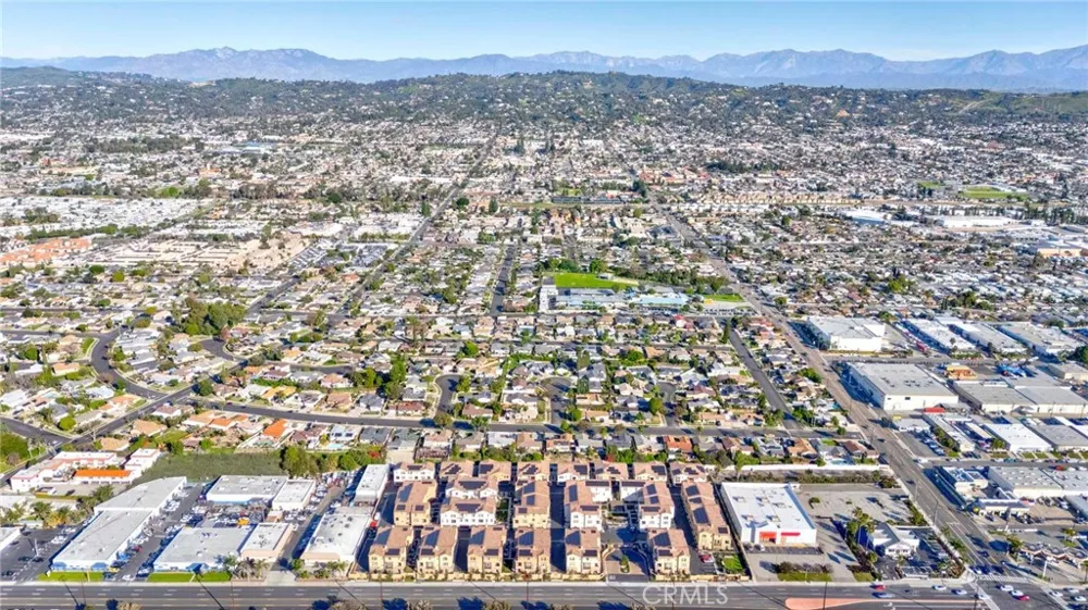 306 Vista Drive #103 La Habra, CA 90631