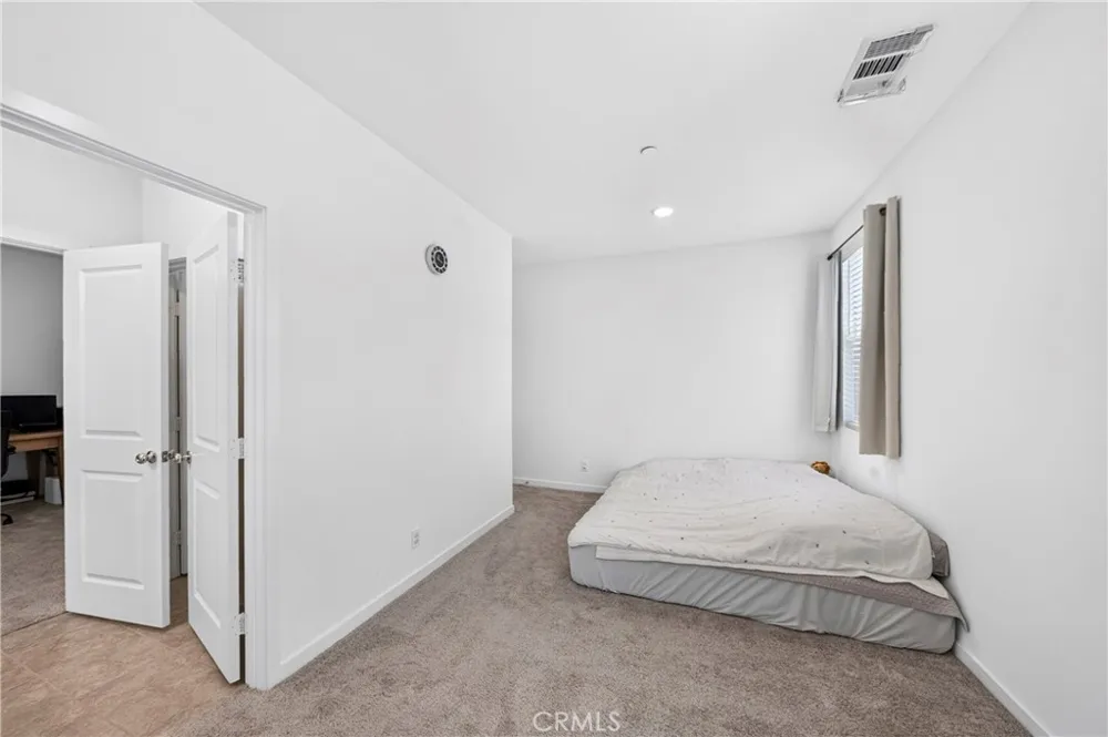 306 Vista Drive #103 La Habra, CA 90631