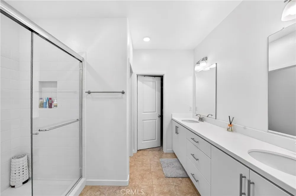 306 Vista Drive #103 La Habra, CA 90631