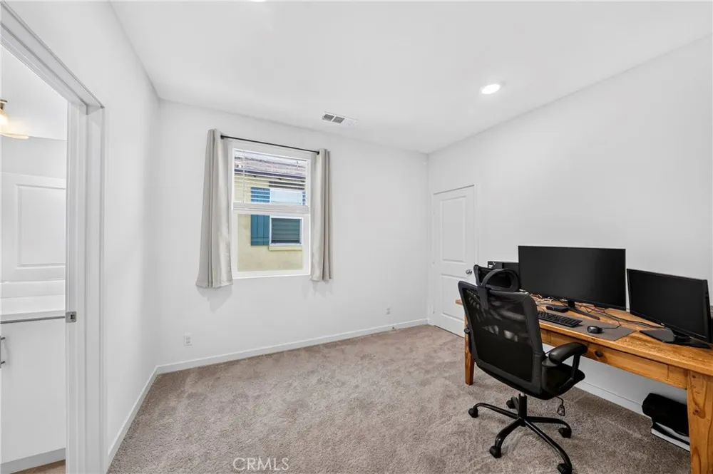 306 Vista Drive #103 La Habra, CA 90631