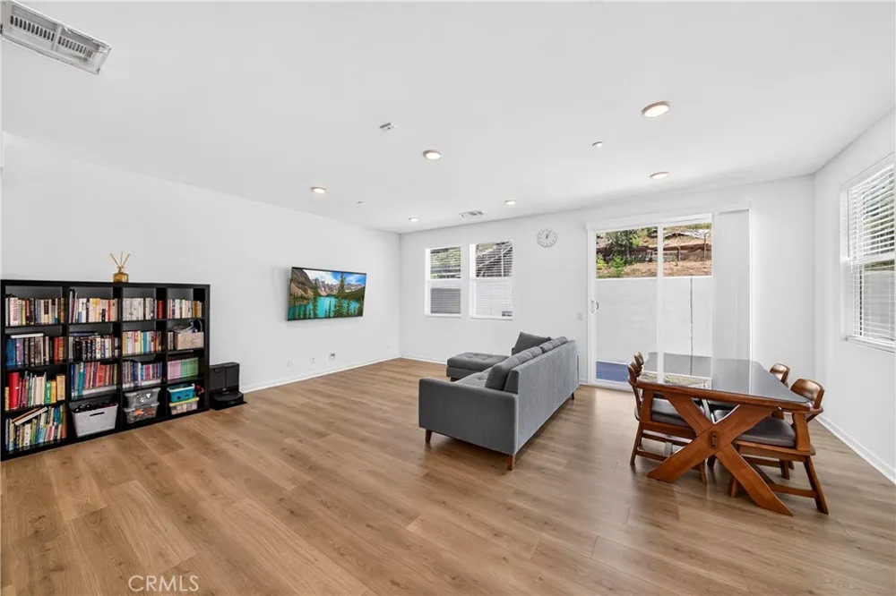 306 Vista Drive #103 La Habra, CA 90631
