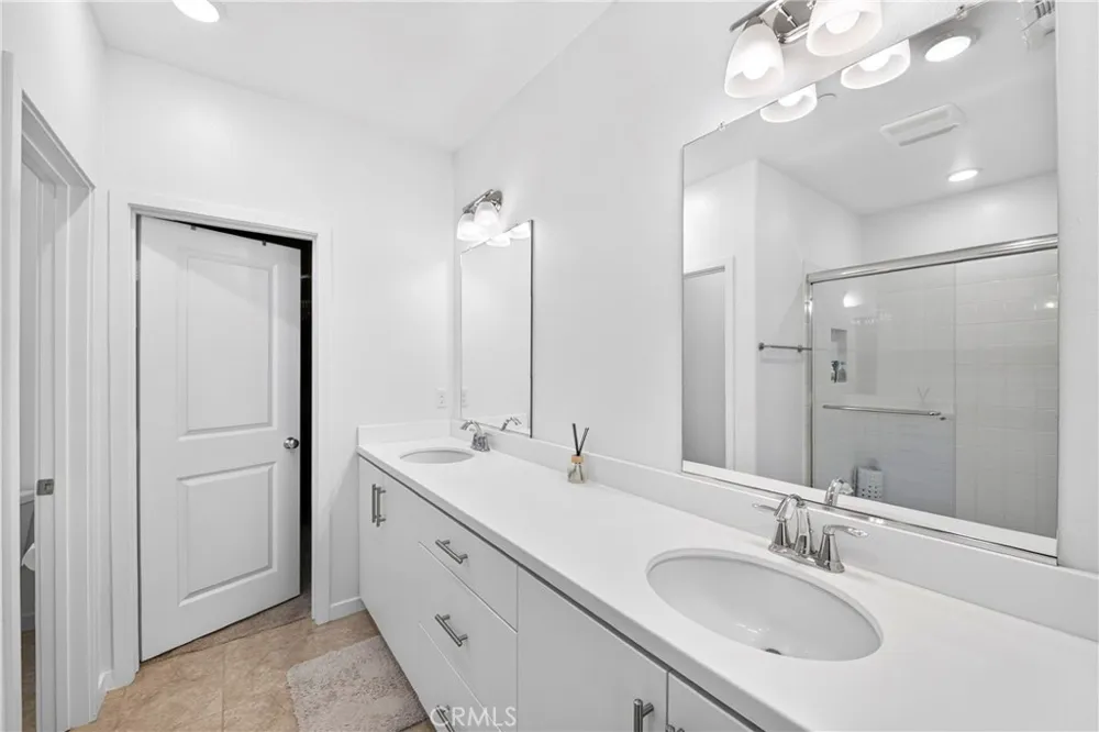 306 Vista Drive #103 La Habra, CA 90631