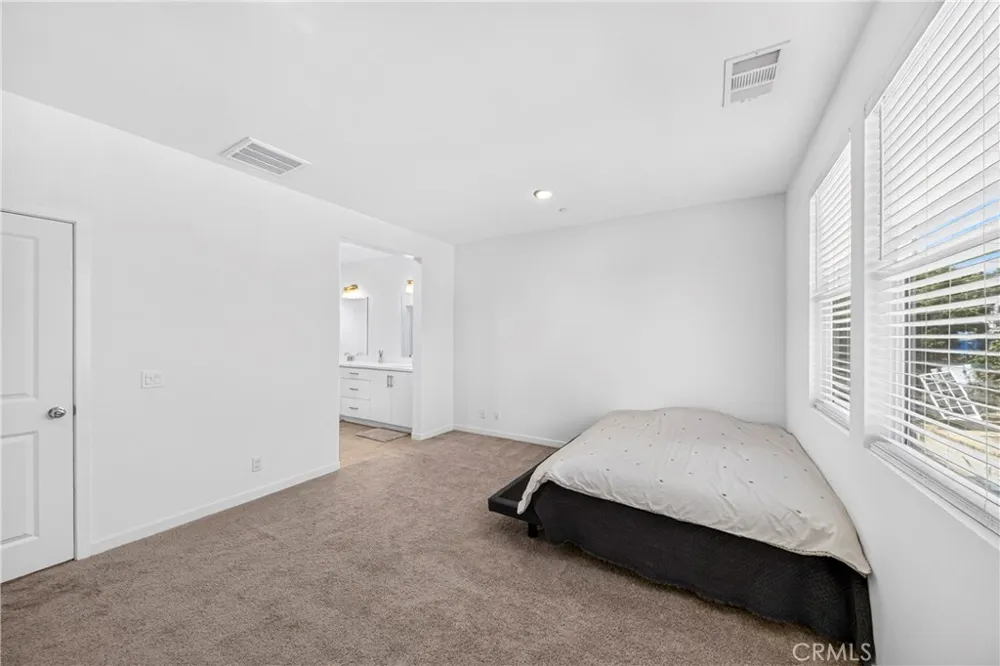 306 Vista Drive #103 La Habra, CA 90631