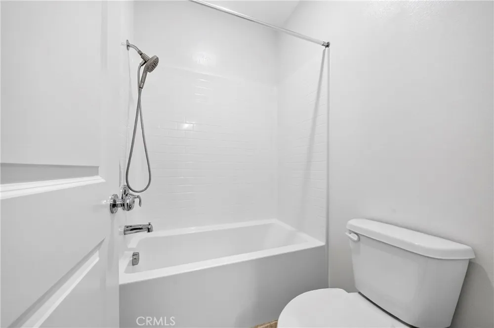 306 Vista Drive #103 La Habra, CA 90631