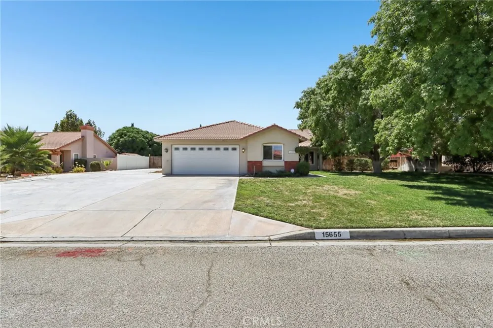 15655 Cheyenne Hesperia, CA 92345