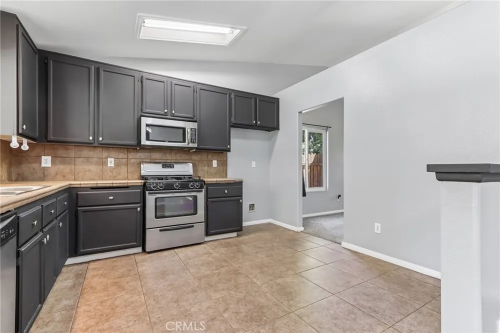 15655 Cheyenne Hesperia, CA 92345