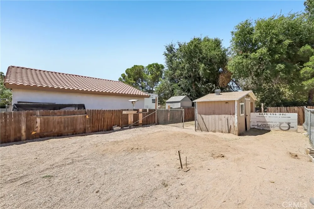 15655 Cheyenne Hesperia, CA 92345