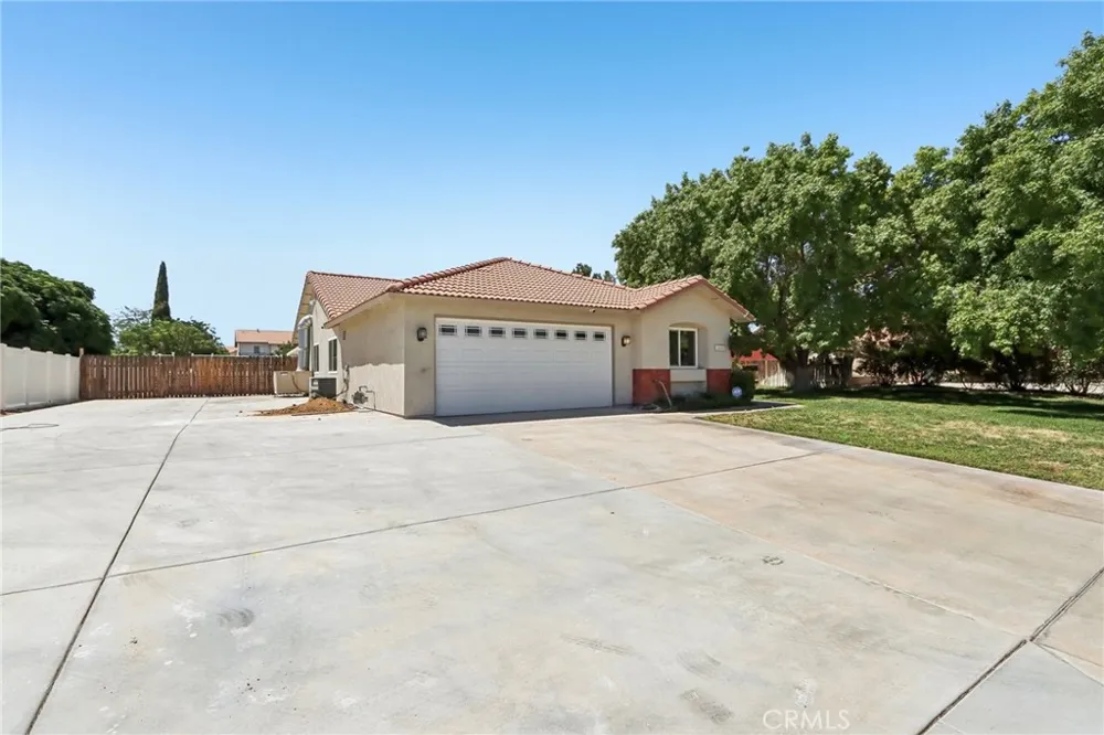 15655 Cheyenne Hesperia, CA 92345
