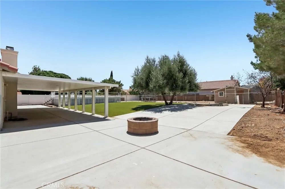 15655 Cheyenne Hesperia, CA 92345