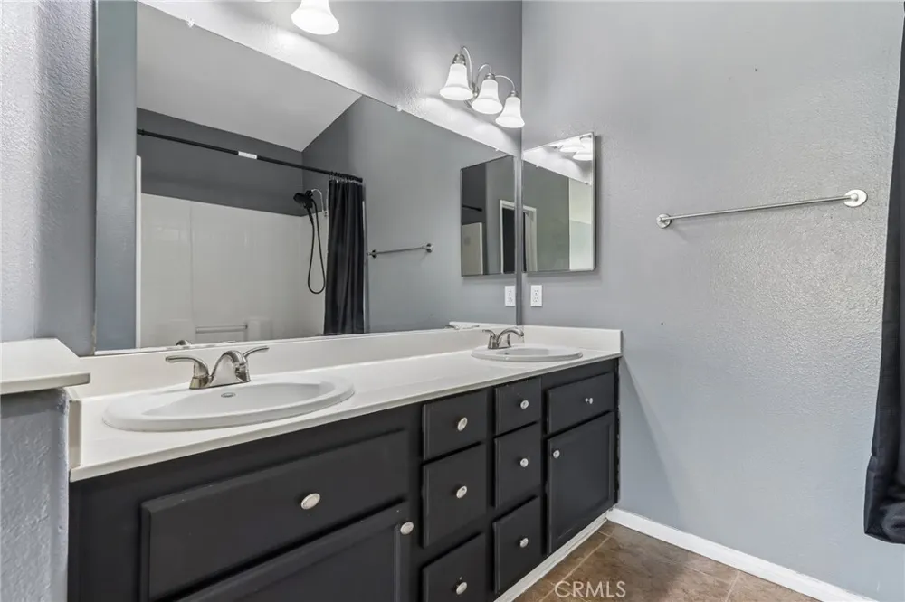 15655 Cheyenne Hesperia, CA 92345