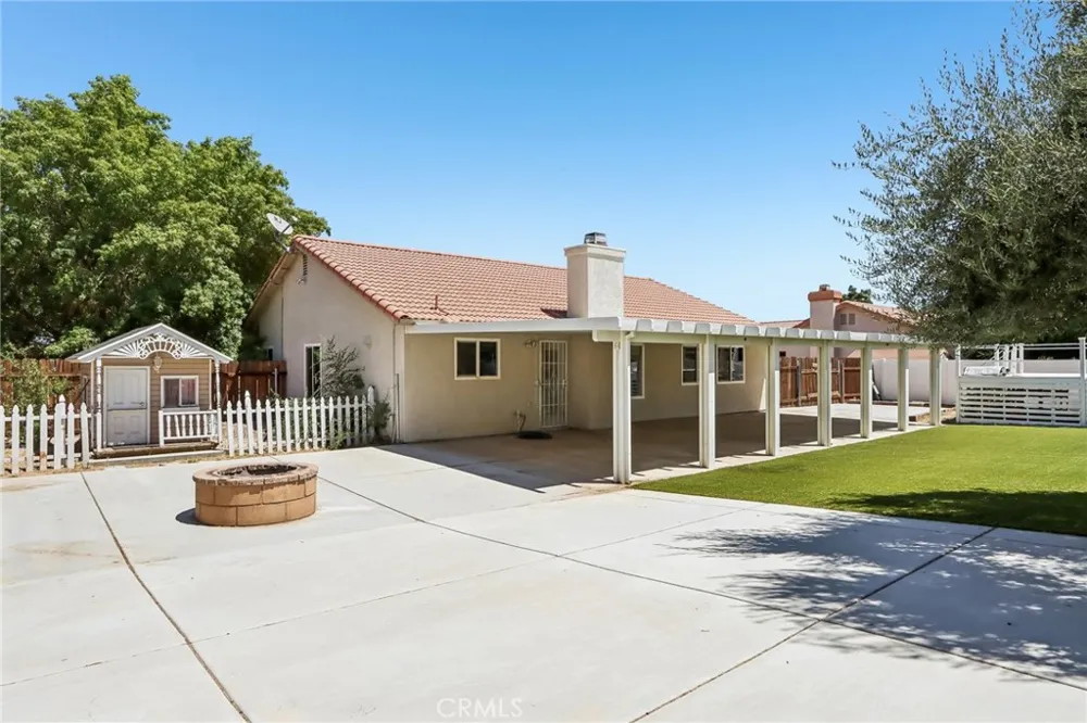 15655 Cheyenne Hesperia, CA 92345
