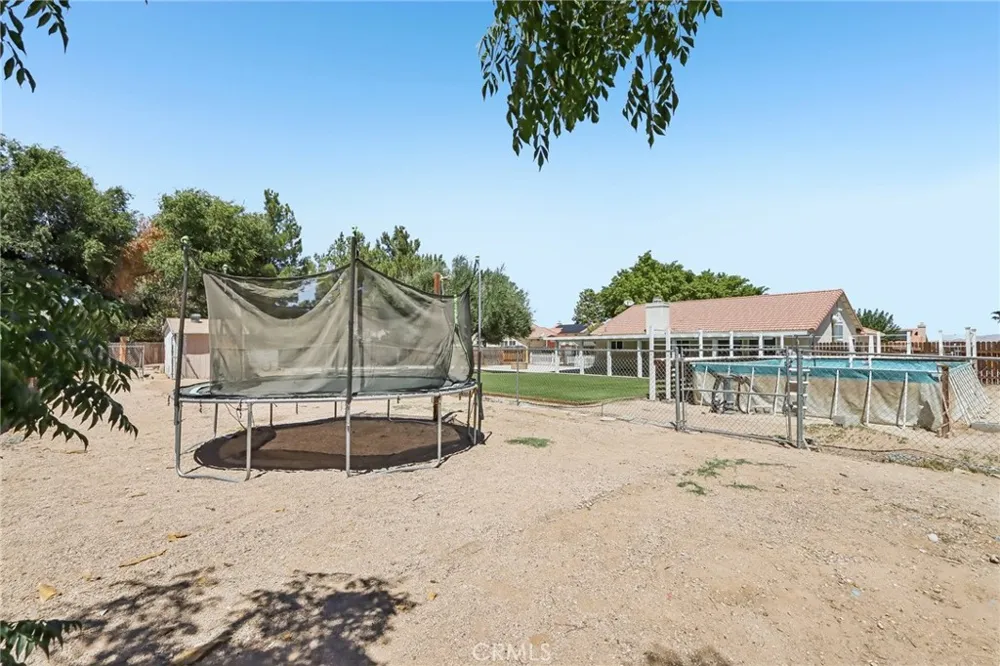 15655 Cheyenne Hesperia, CA 92345