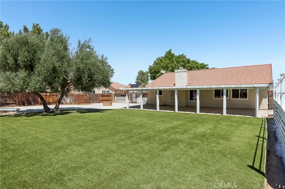 15655 Cheyenne Hesperia, CA 92345