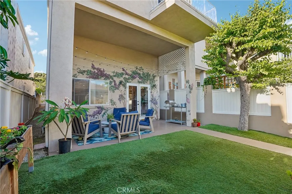 638 Rosecrans Avenue Manhattan Beach, CA 90266