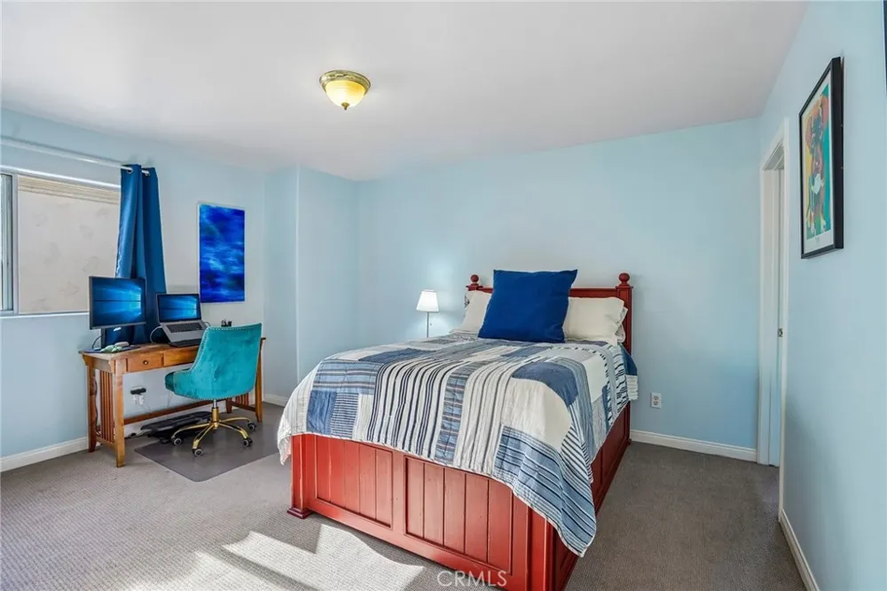 638 Rosecrans Avenue Manhattan Beach, CA 90266