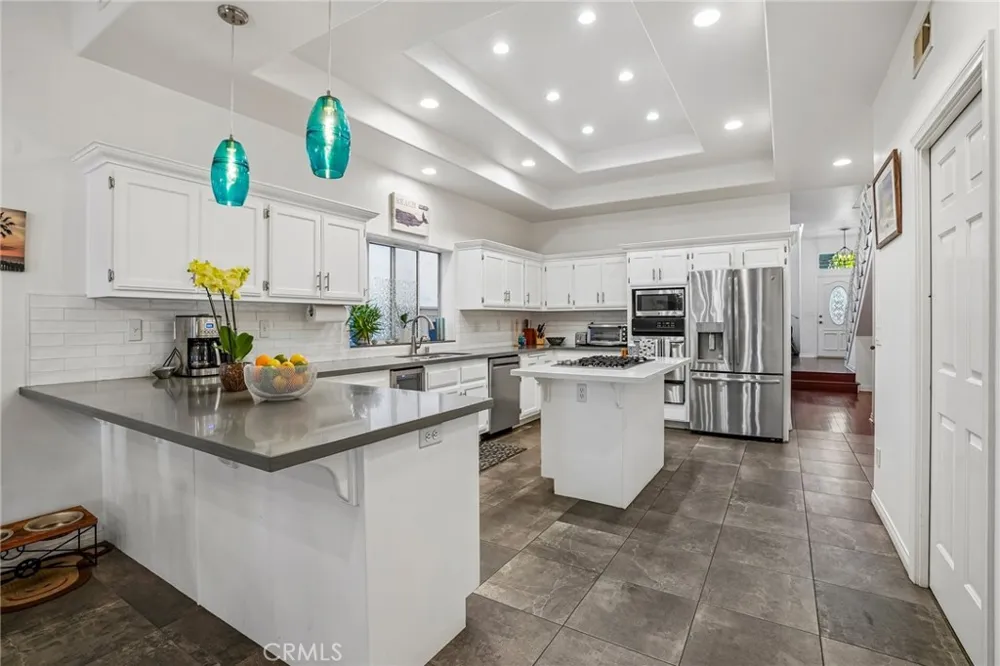 638 Rosecrans Avenue Manhattan Beach, CA 90266