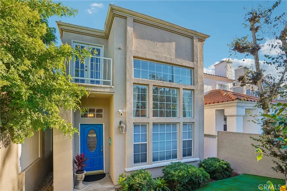 638 Rosecrans Avenue Manhattan Beach, CA 90266