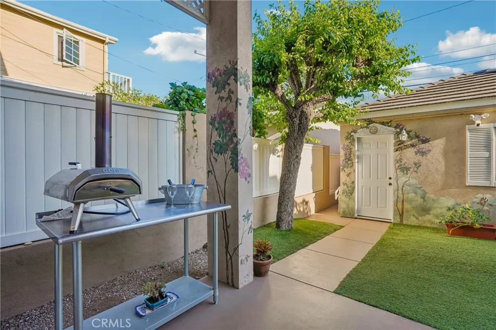 638 Rosecrans Avenue Manhattan Beach, CA 90266