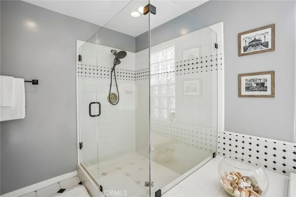 638 Rosecrans Avenue Manhattan Beach, CA 90266