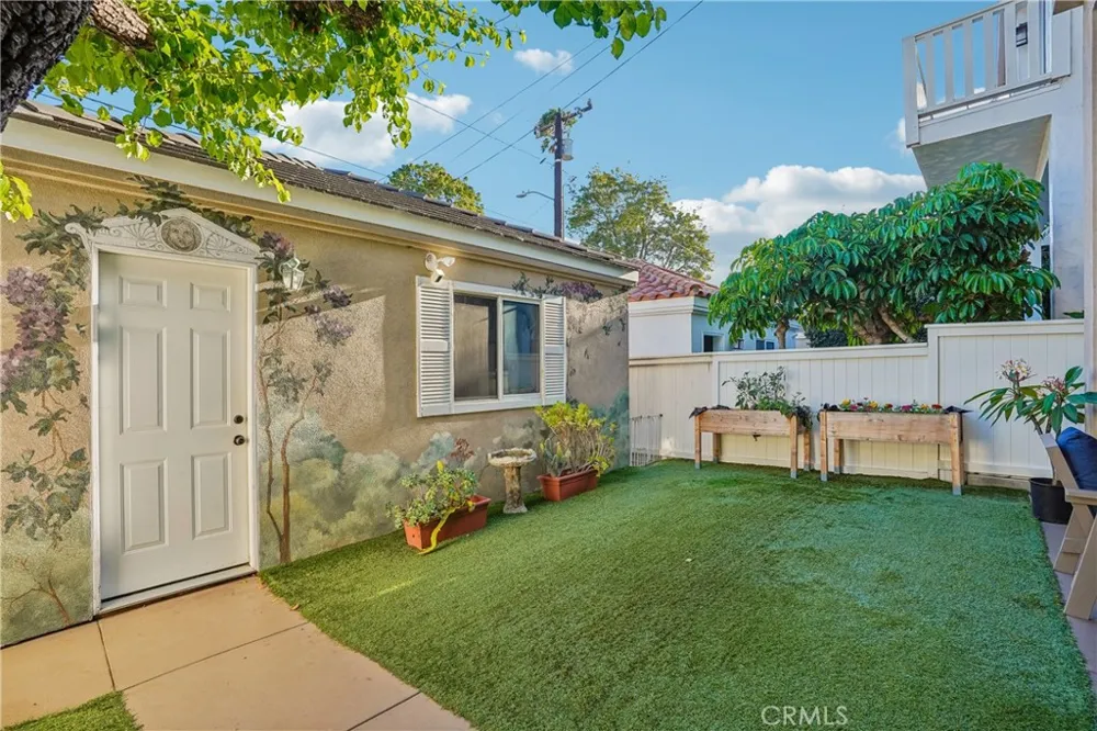 638 Rosecrans Avenue Manhattan Beach, CA 90266