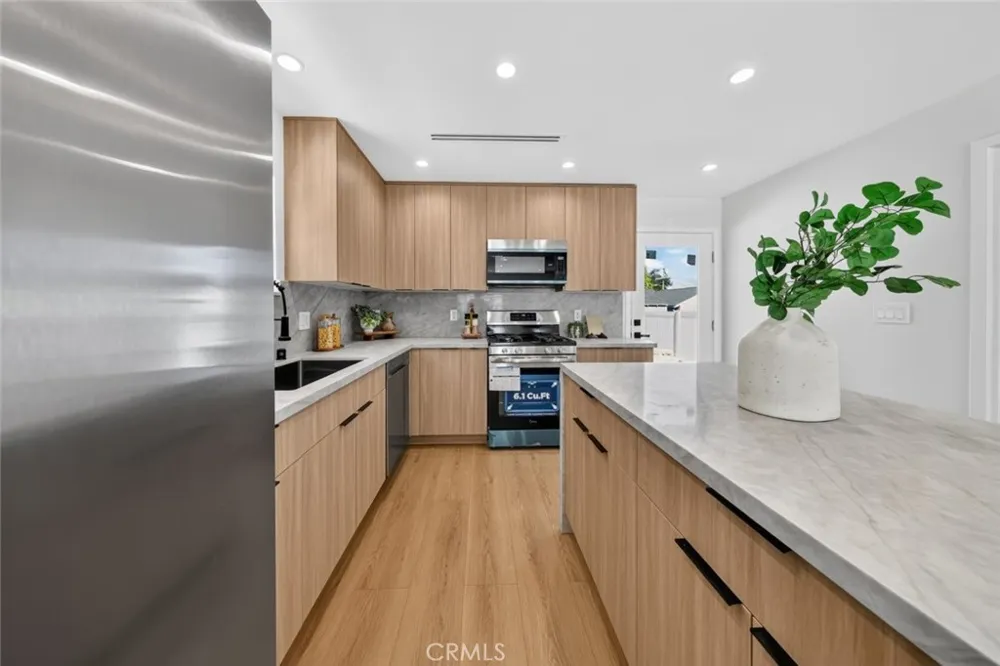 10335 Scoville Avenue Sunland, CA 91040