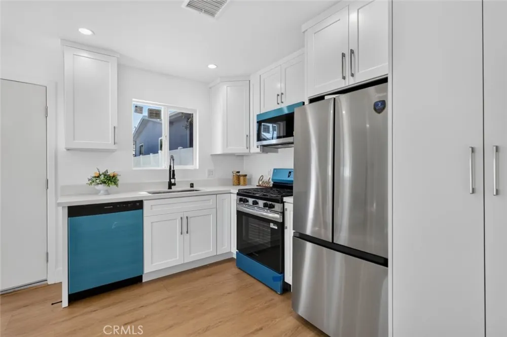 10335 Scoville Avenue Sunland, CA 91040