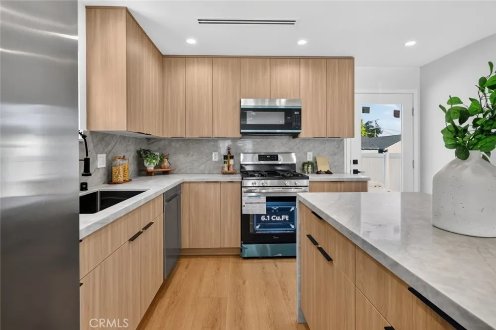 10335 Scoville Avenue Sunland, CA 91040