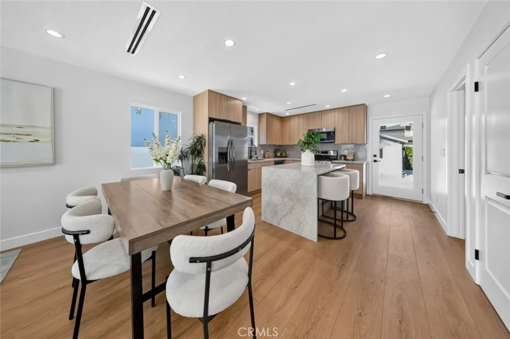 10335 Scoville Avenue Sunland, CA 91040