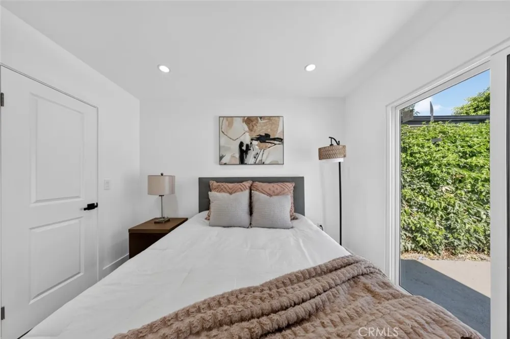 10335 Scoville Avenue Sunland, CA 91040