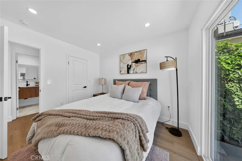 10335 Scoville Avenue Sunland, CA 91040