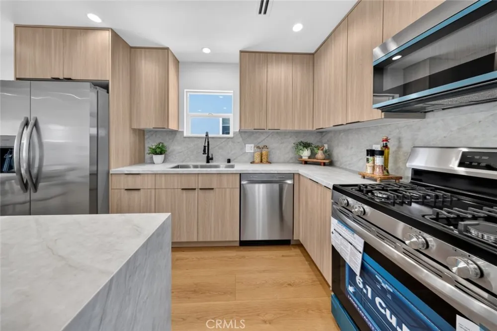 10335 Scoville Avenue Sunland, CA 91040