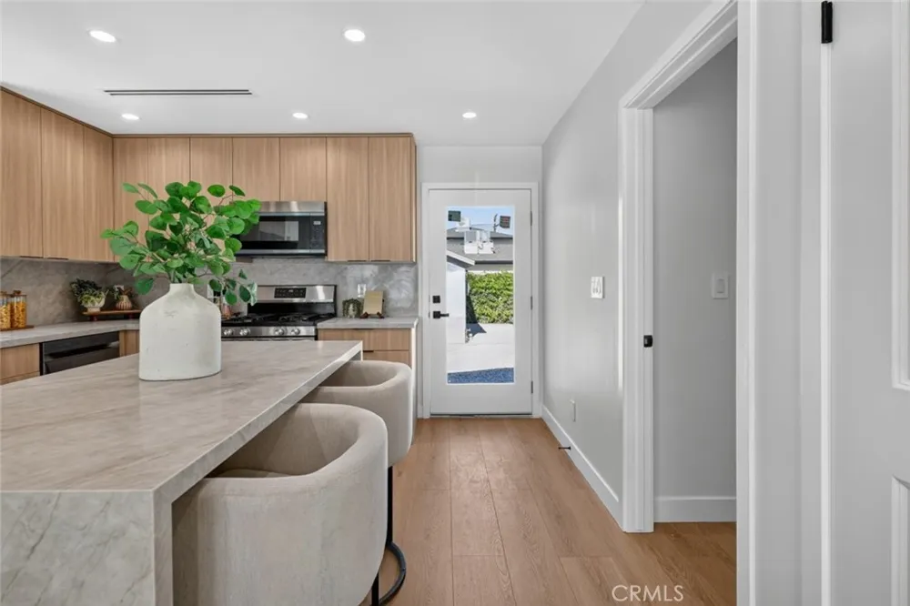 10335 Scoville Avenue Sunland, CA 91040
